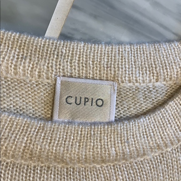 CUPIO tiered ruffle sleeves - Picture 4 of 4